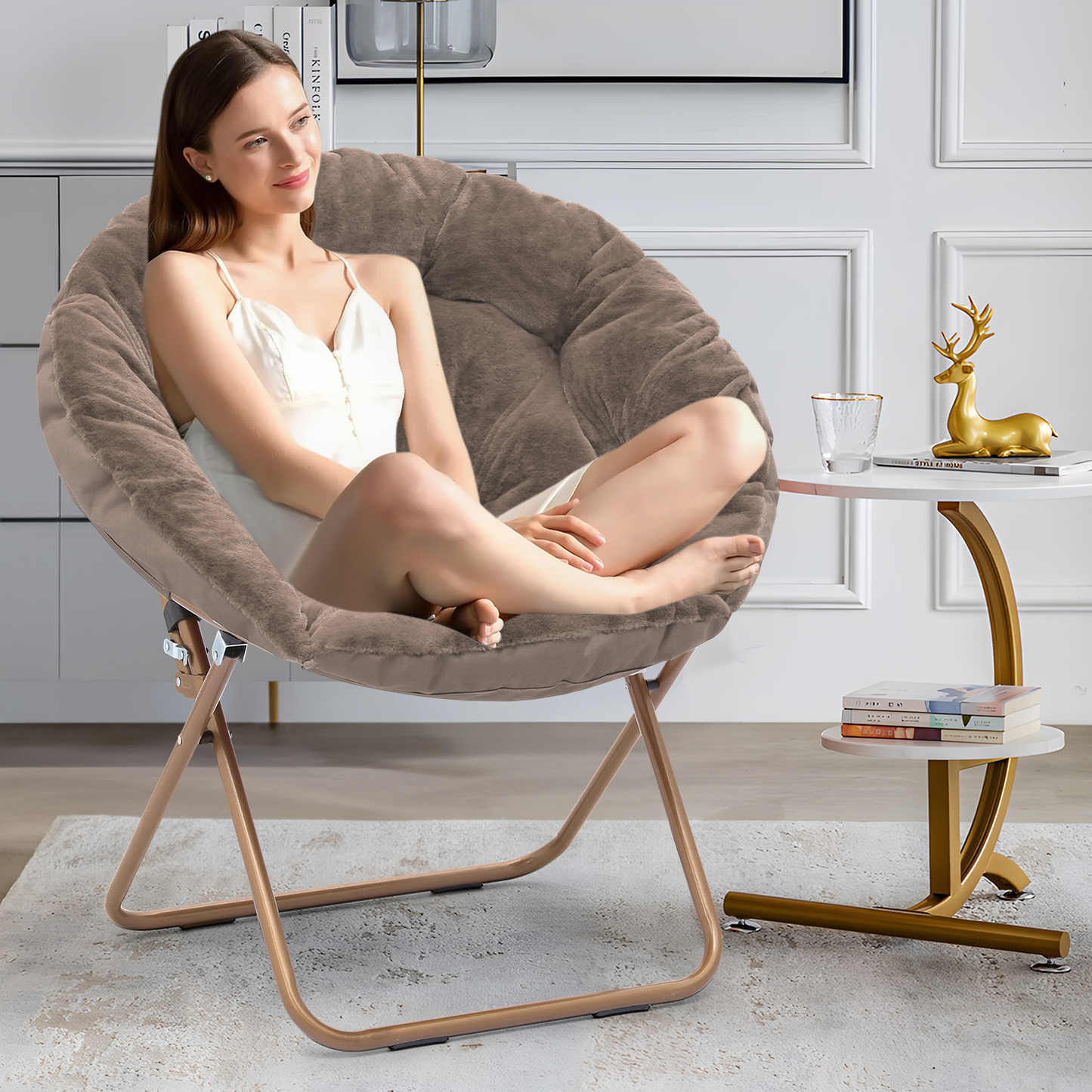 Cozy Chair - Round - Faux Fur - Gold Frame