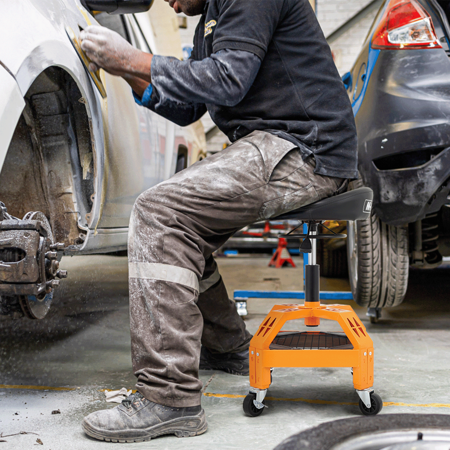 Roller Seat 300 lbs Capacity - Round - (L)15.5in. (W)16.0in. (H)4.5in. -Adjustable Height 25.5in. - 30.5in. - Built-in Tool Organizer Tray
