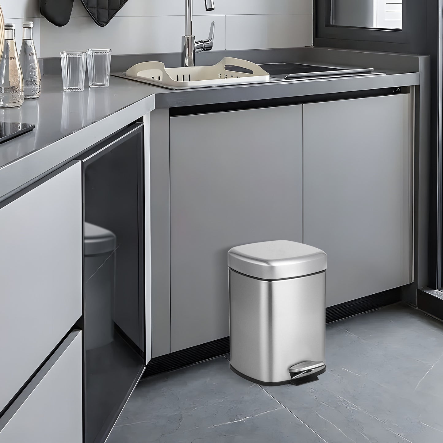 6L Step On Trash Bin