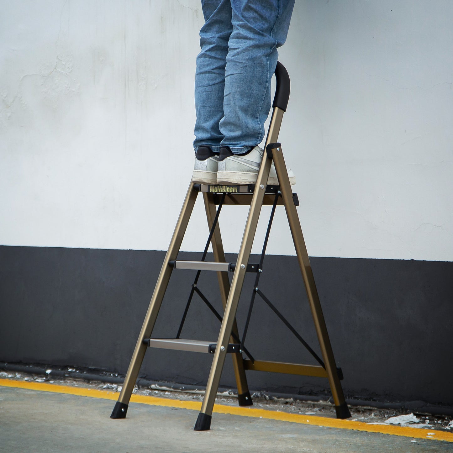 U-Shaped Padded Handle Folding Step Ladder - 3 Steps 3.78 ft/45.3", Gold