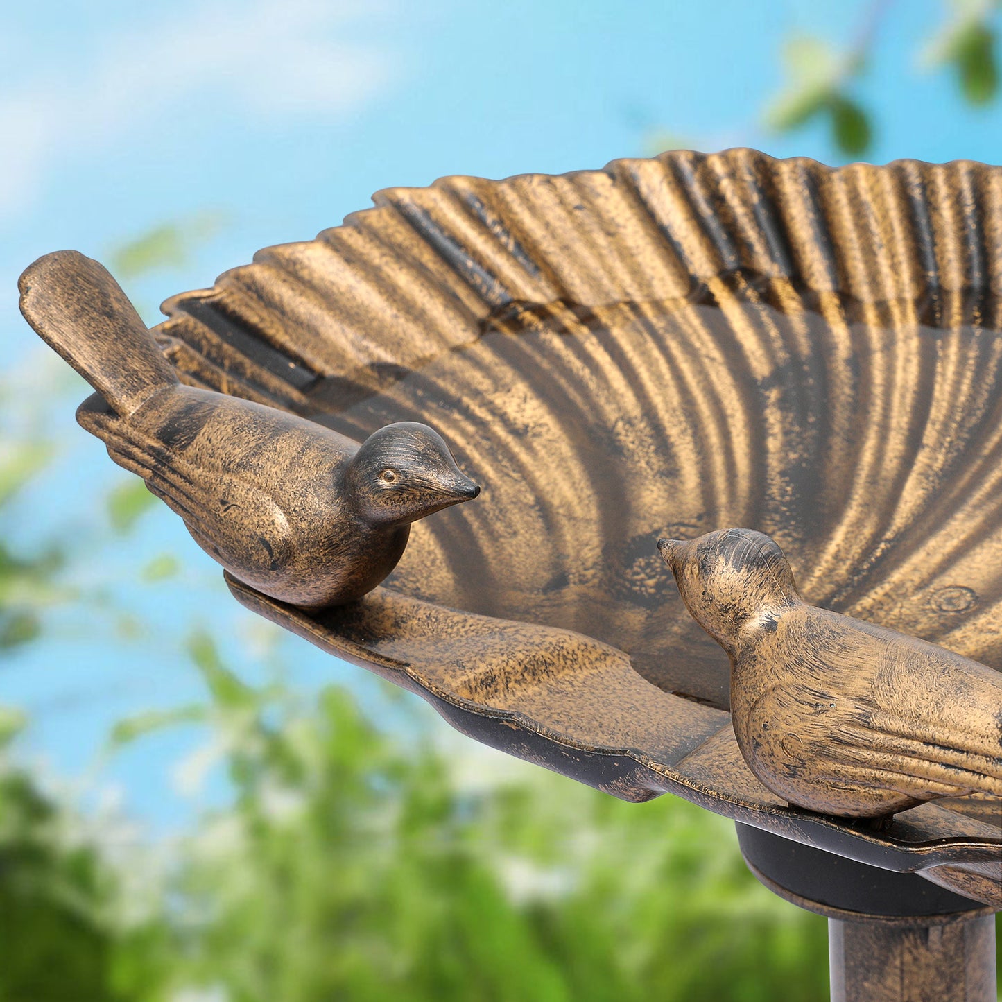 28" Garden Bird Bath - Solar Pumb