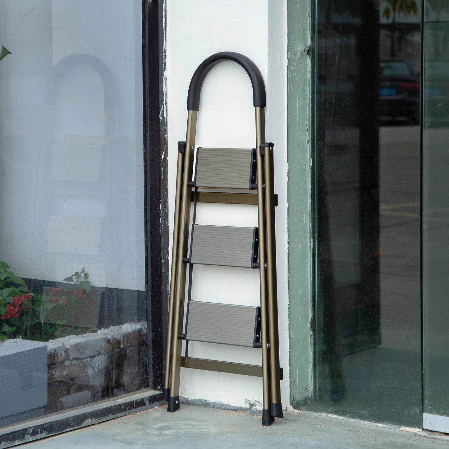 U-Shaped Padded Handle Folding Step Ladder - 3 Steps 3.78 ft/45.3", Gold