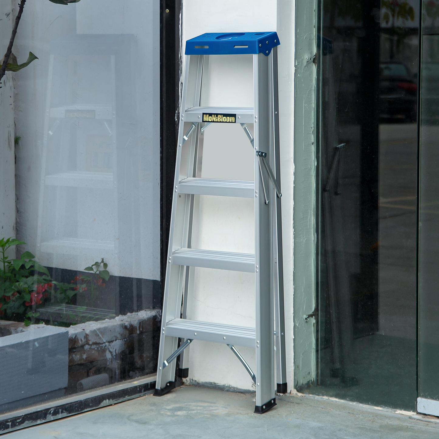 A-Frame Folding Ladder w/Tool Tray - 4 Steps 4.05 ft/48.6", Blue/Silver