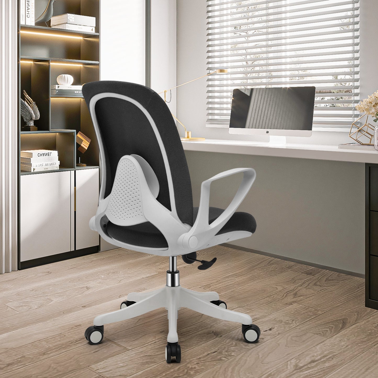 Office Chair w/D-Shaped Armrest